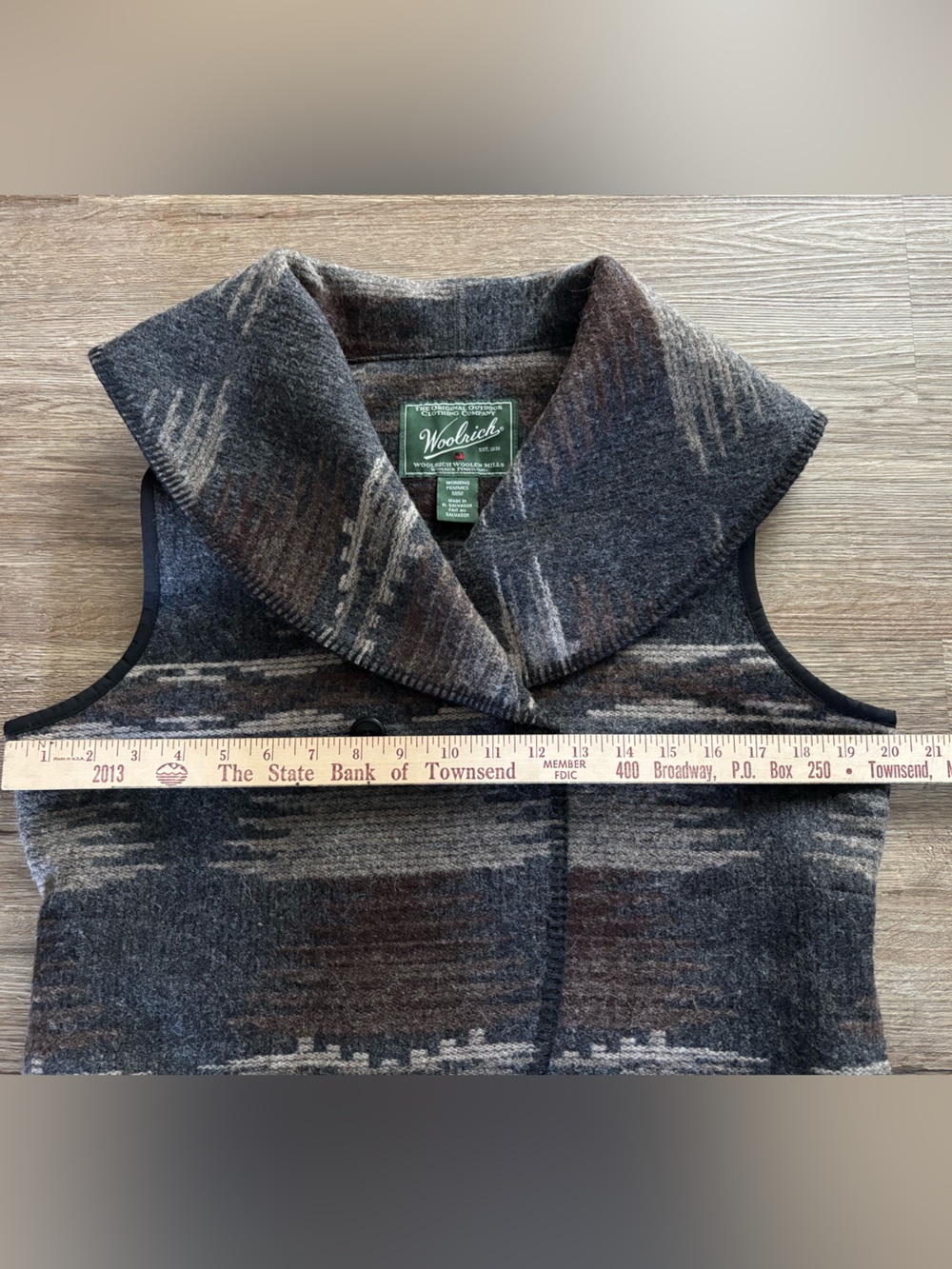 Woolrich women’s M medium wrap Aztec western vest. Good condition. Preloved - Picture 9 of 12